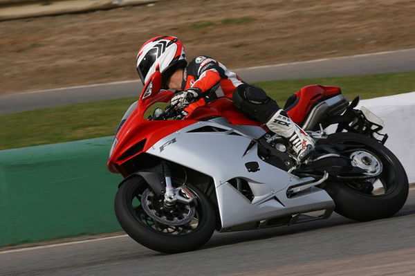 2010 MV Agusta F4 1000 Mallory Park track test