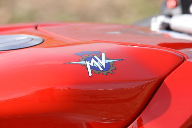 2010 MV Agusta F4 1000 Mallory Park track test