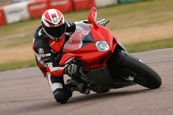 2010 MV Agusta F4 1000 Mallory Park track test