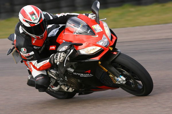 2010 Aprilia RSV4 Factory Mallory Park track test