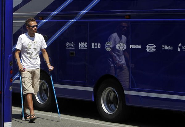 Valentino Rossi's scar on display