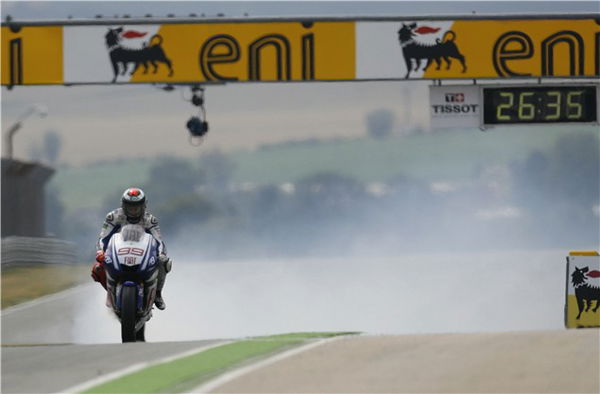 Lorenzo first victim of long-life engine rule