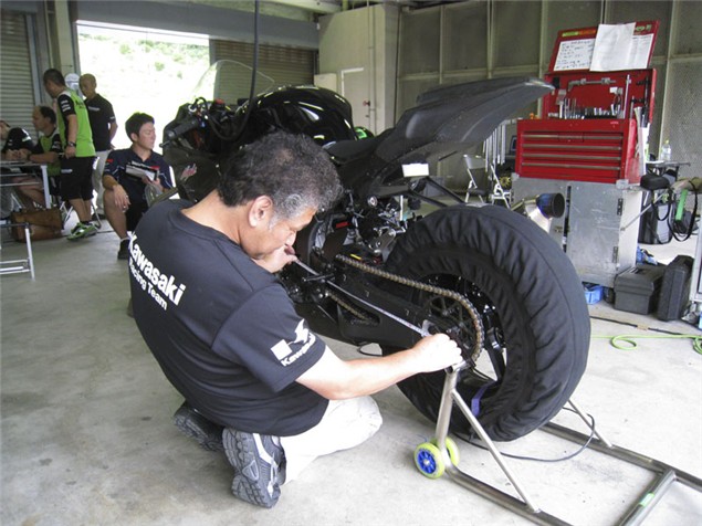 2011 Kawasaki ZX10R spied