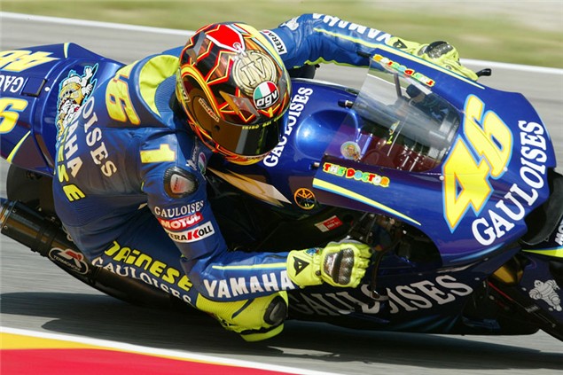 Pictorial: Rossi's marriage to Yamaha in 2004
