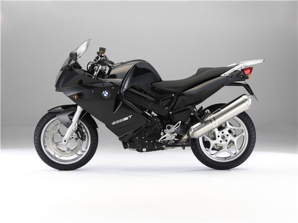 BMW introduce F800ST Touring