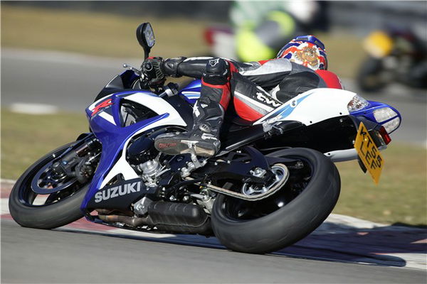 2006 GSX-R750 K6 review