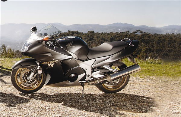 Niall's Spin: Honda CBR1100XX Super Blackbird