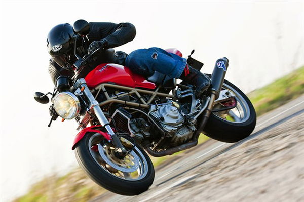 Ducati Monster M900 (1993) review