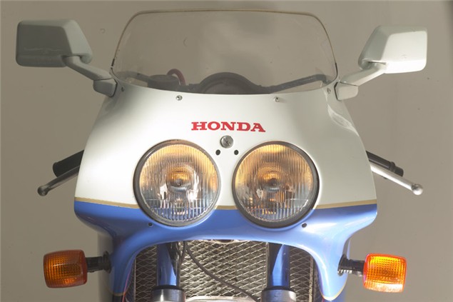 Bike Icon: Honda VFR750R RC30