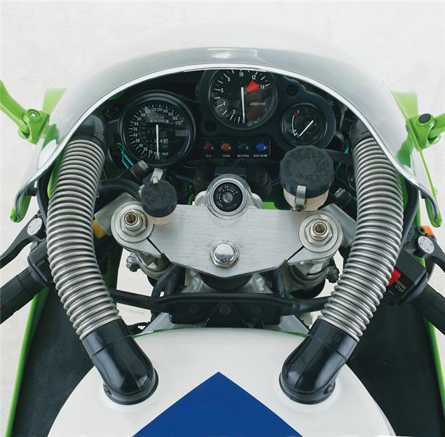 Bike Icon: Kawasaki ZXR750