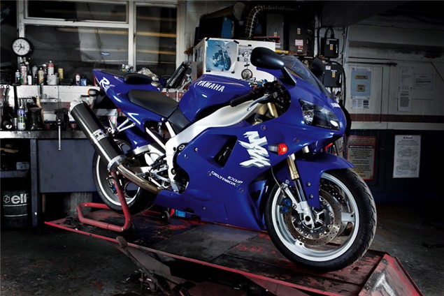 A blue 1998 Yamaha R1