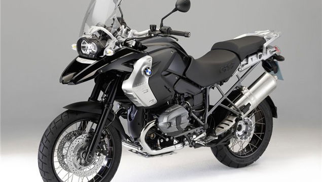 First Look: BMW R1200GS Triple Black