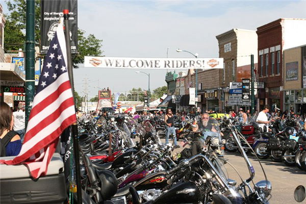 First Ride: 2010 Harley-Davidson Range