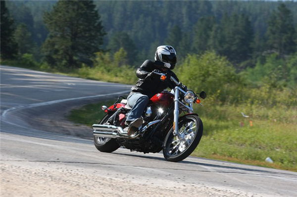 First Ride: 2010 Harley-Davidson Range