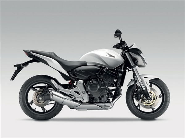 First Look: 2011 Honda Hornet