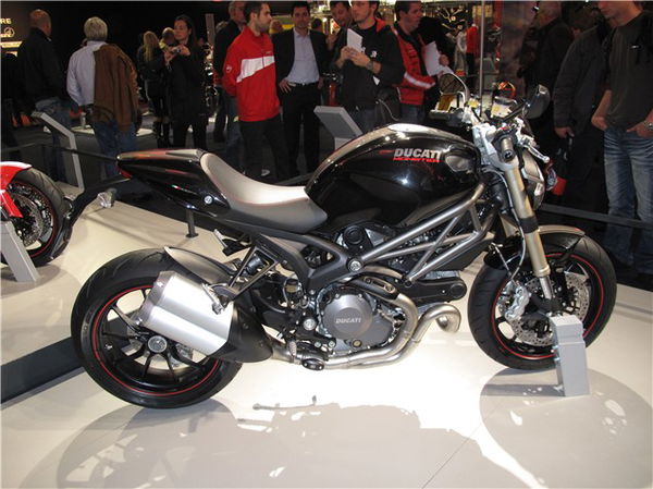 Milan Show: 2011 Ducati Monster 1100EVO