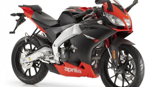 First Look: 2011 Aprilia RS4