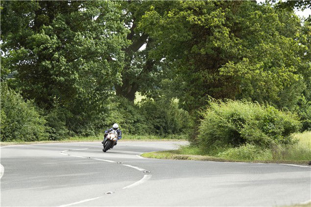 KTM RC8R vs. Corby Glen