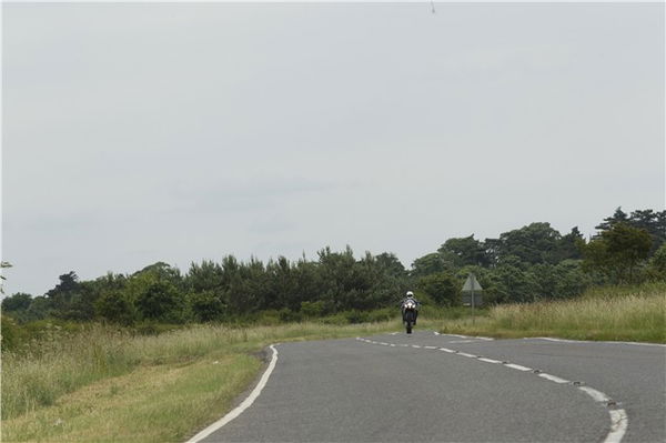 KTM RC8R vs. Corby Glen