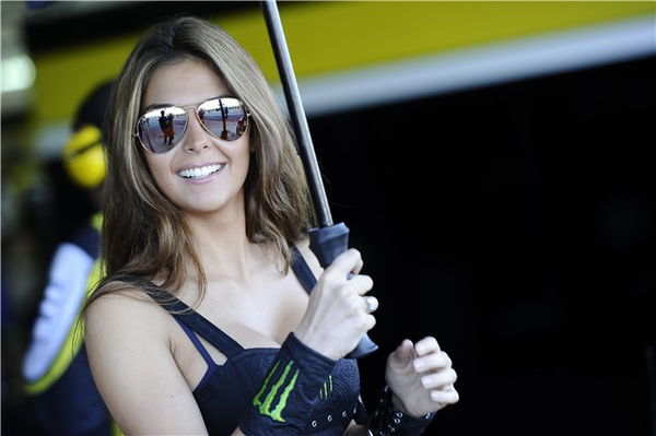 MotoGP Grid Girl Gallery - Valencia 2010