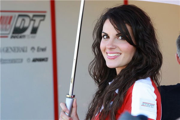 MotoGP Grid Girl Gallery - Valencia 2010