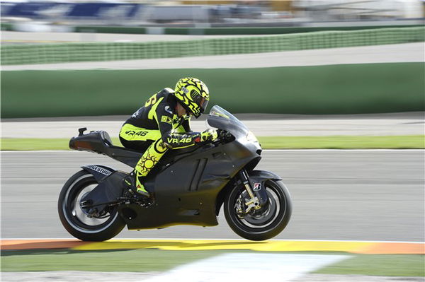 Pic Special: Rossi tests 2011 Ducati