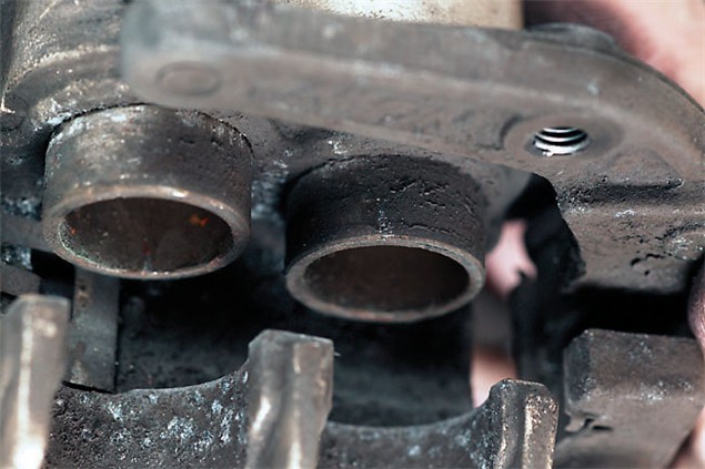 10 Quick steps for changing brake pads