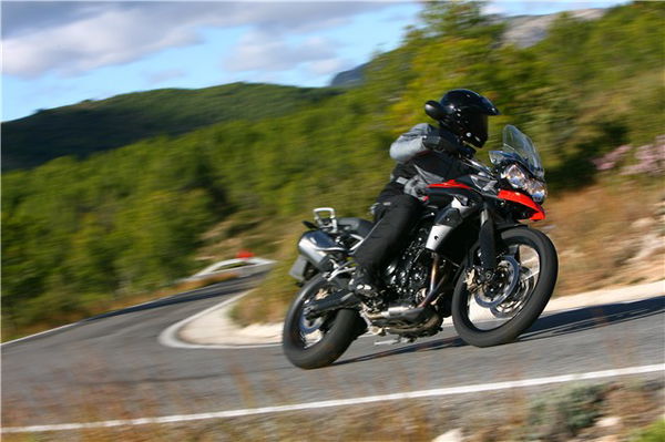 Triumph Tiger 800XC road ride review