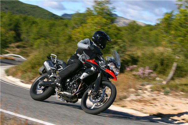 Triumph Tiger 800XC road ride review