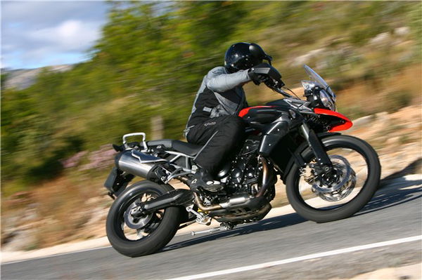 Triumph Tiger 800XC road ride review