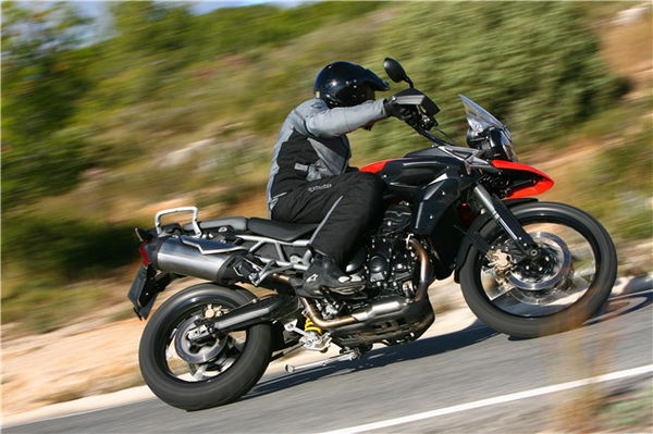 Triumph Tiger 800XC road ride review