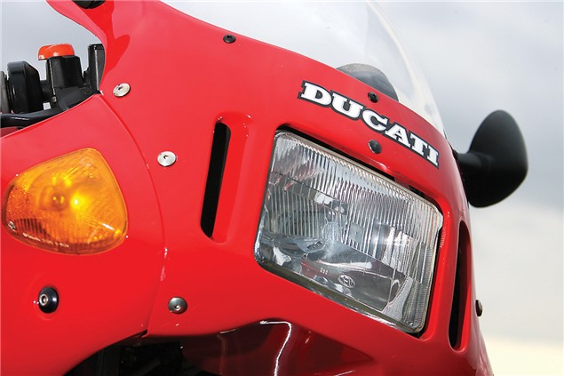 Class of '89: Honda RC30 V Ducati 851