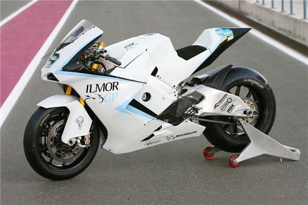 First non-factory 2012 1000cc MotoGP bike undegoes testing at Jerez