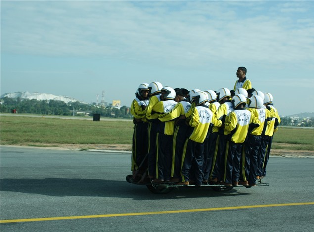 New World Record: 54 people on one motorbike
