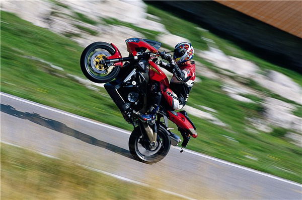 First Ride: 2002 Aprilia Tuono Review