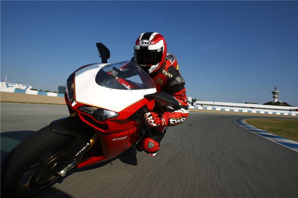 First ride: Ducati 1098R