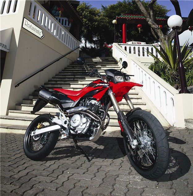 2005 Honda FMX 650 Supermoto