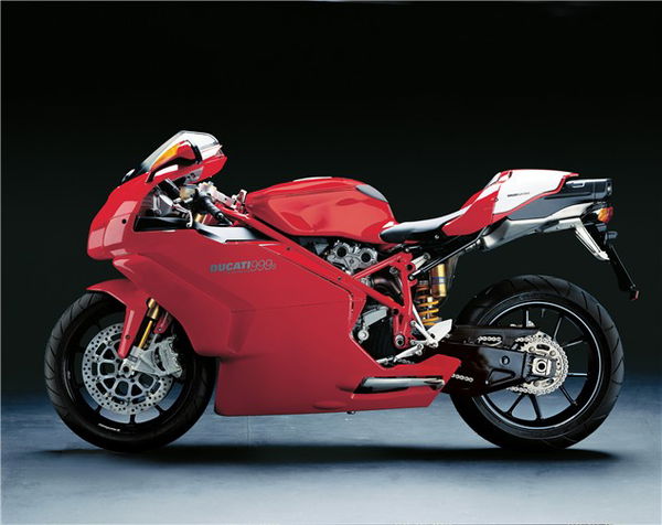 Road Test: Ducati 999S