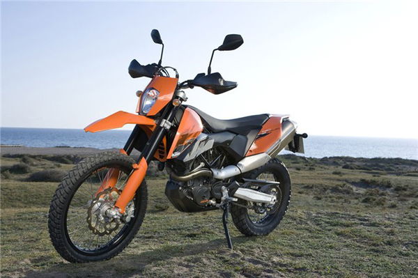 First Ride: KTM 690 Enduro & SMC