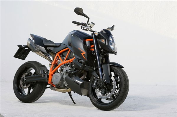 First Ride: 2007 KTM 990 Super Duke