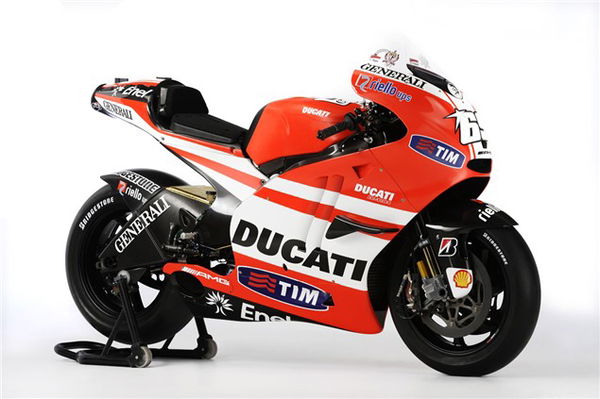 First pics: Ducati Desmosedici GP11