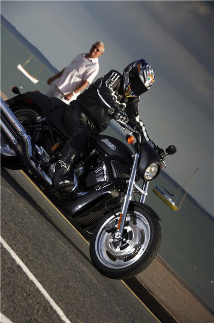 Road Test: Night Rod v. M1800R v. Midnight Star