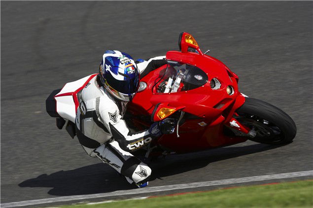 One Track Mind: Aprilia RSV-R Factory vs Ducati 999 vs MV Agusta F41000R