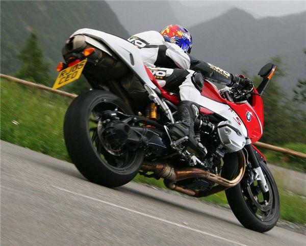 Road Test: R1200S v. RSV-R v. CBR1000RR v. 955i