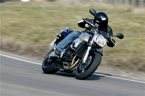 Road Test: CB600F v Z750 v GSR600 v FZ6