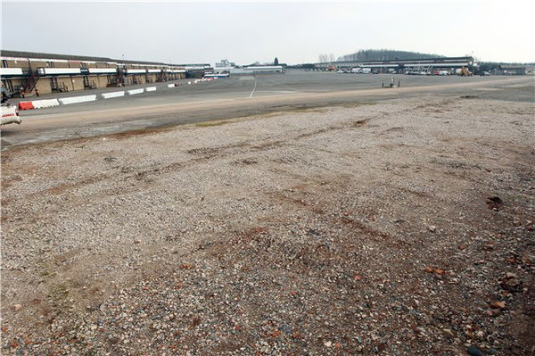 Donington Park: Diggers get busy