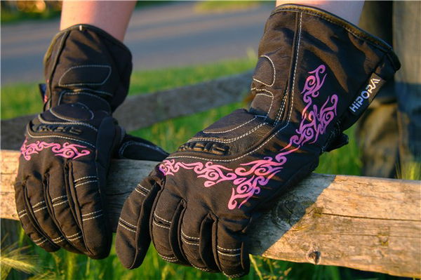 New: Richa Elegance Glove