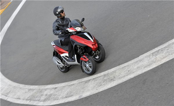 Piaggio MP3 Yourban review