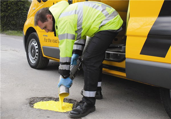 The AA launches Pothole Assist