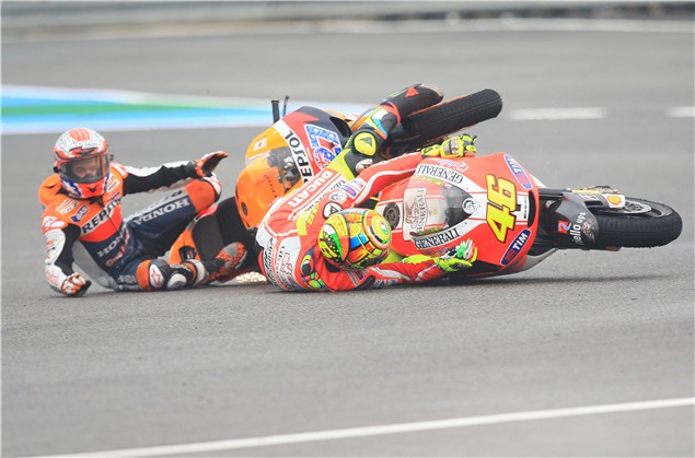 MotoGP 2011: Rossi and Stoner crash sequence